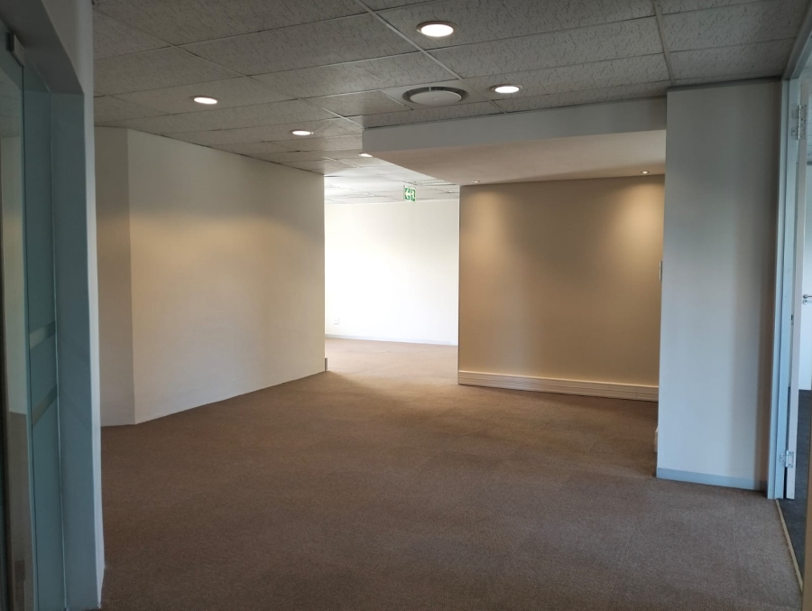To Let commercial Property for Rent in Rosenpark Western Cape